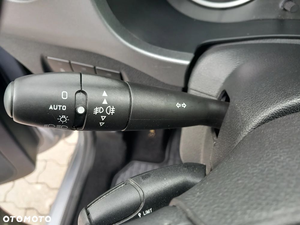 Citroën Berlingo Multispace PureTech 110 SHINE - 27