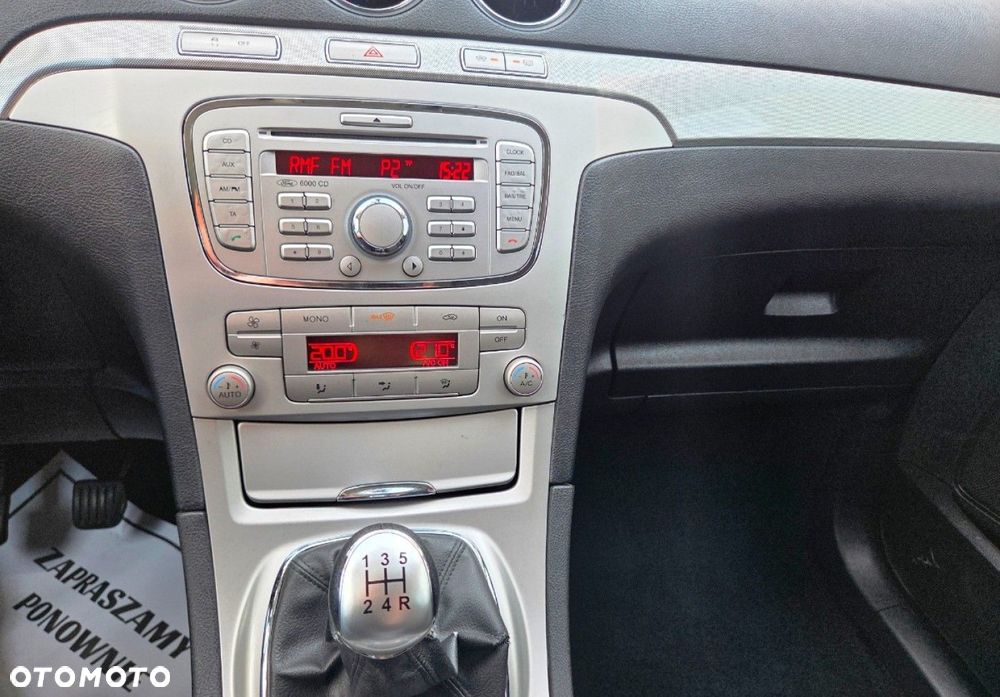 Ford S-Max - 16