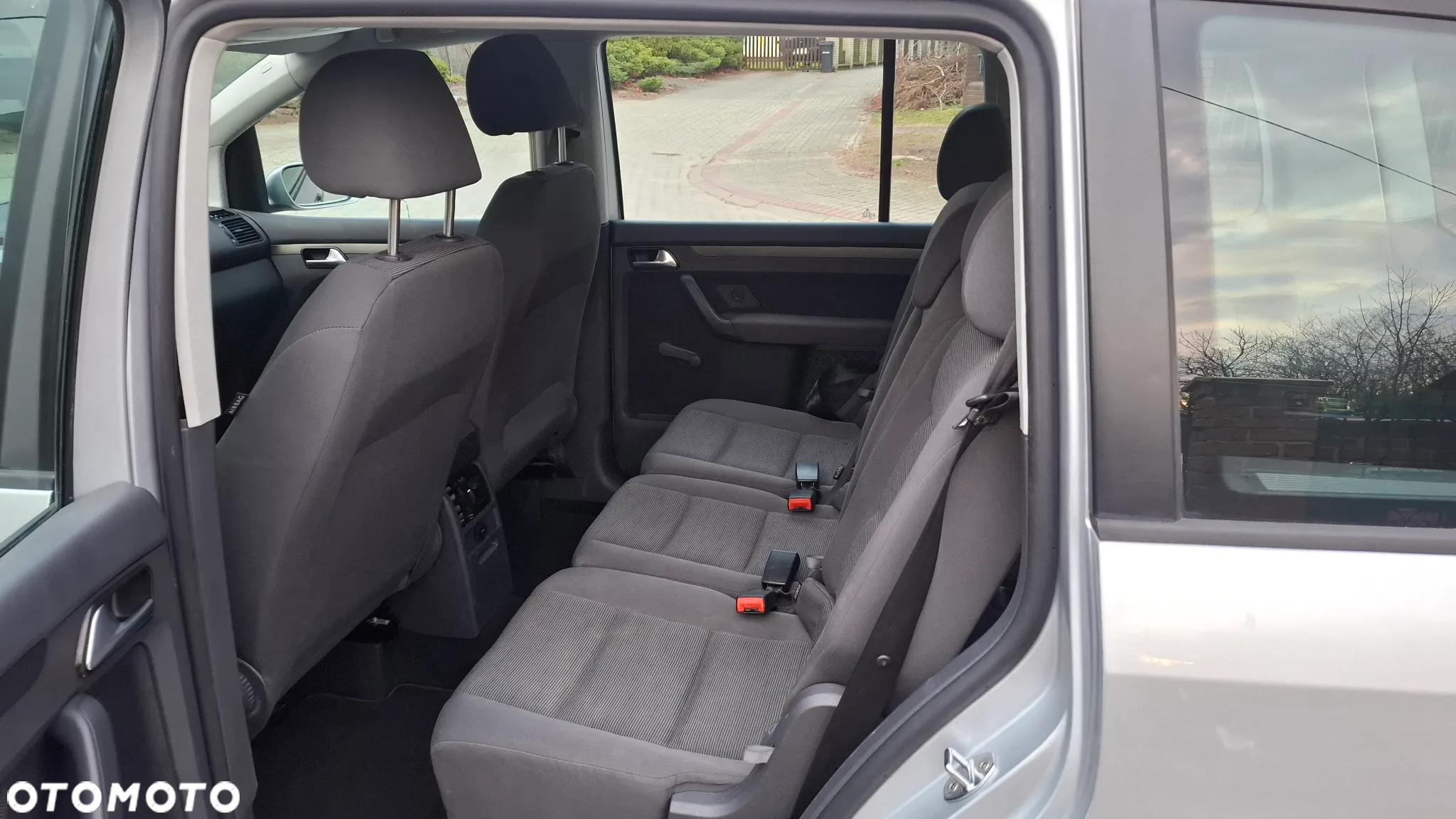 Volkswagen Touran 1.9 TDI DPF Conceptline - 8