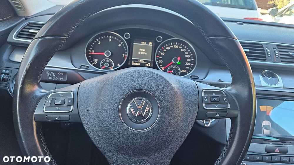 Volkswagen Passat 2.0 TDI DSG BlueMotion Technology Highline - 11