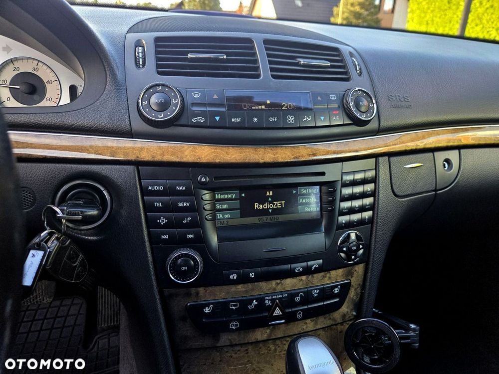 Mercedes-Benz Klasa E 220 CDI Automatik Avantgarde - 16