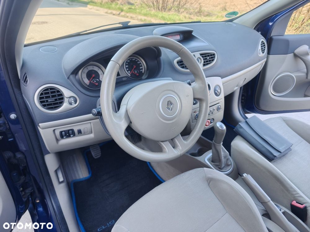 Renault Clio - 18