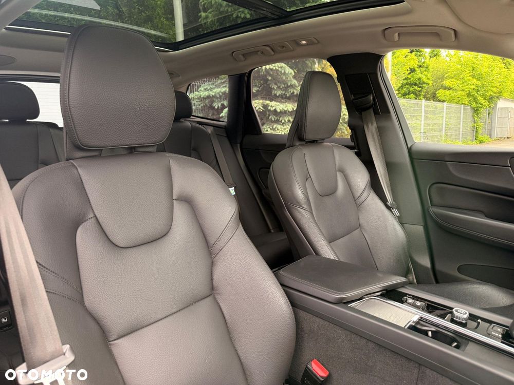 Volvo XC 60 - 33