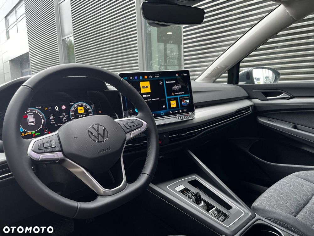 Volkswagen Golf - 11