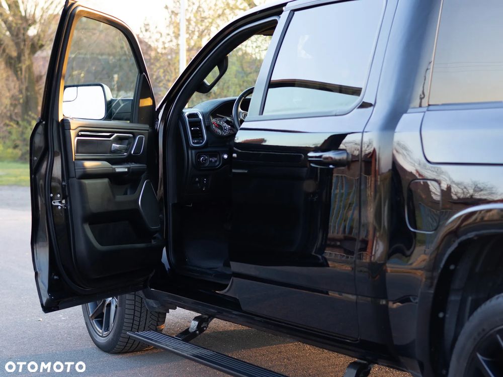 RAM 1500 5.7 Crew Cab Laramie - 7