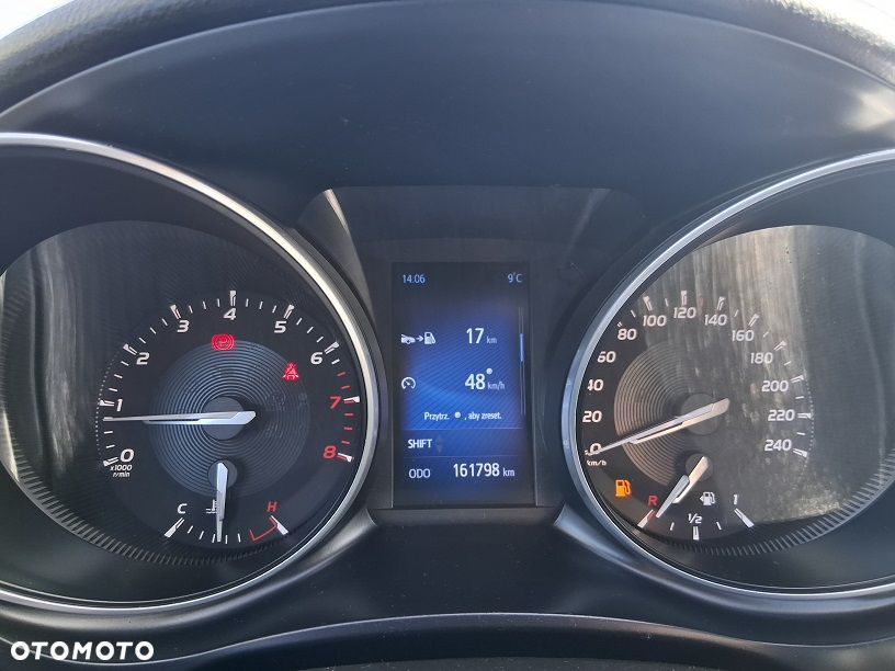 Toyota Avensis 1.8 Premium - 16