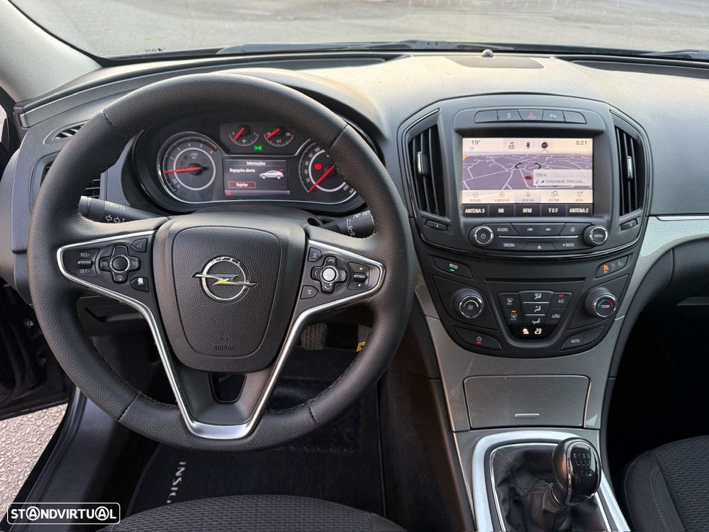 Opel Insignia Sports Tourer - 11