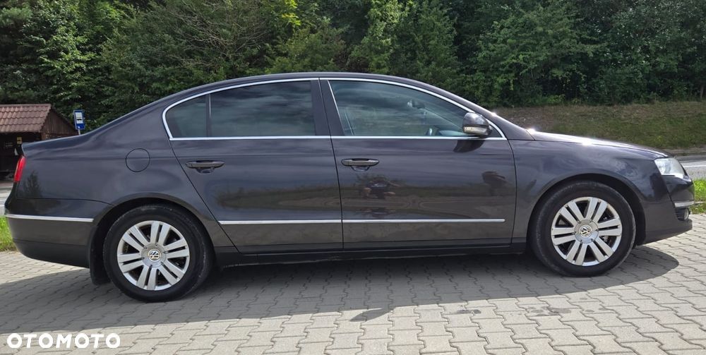 Volkswagen Passat 2.0 FSI Comfortline - 5