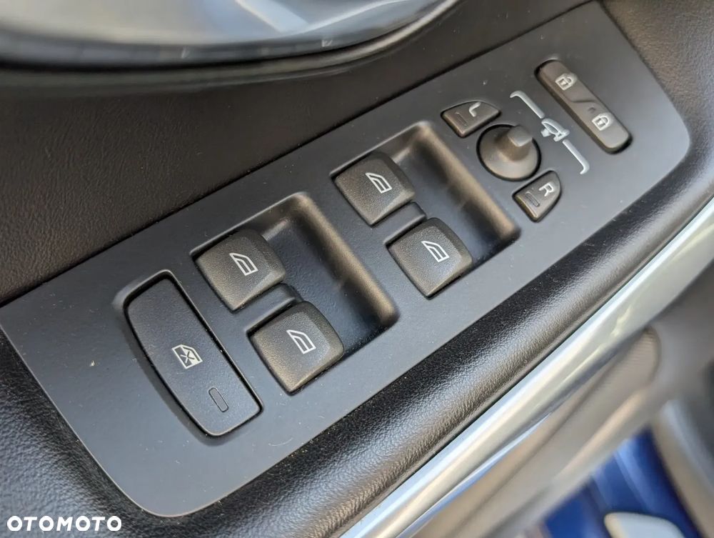 Volvo V40 D3 Drive-E Ocean Race - 27