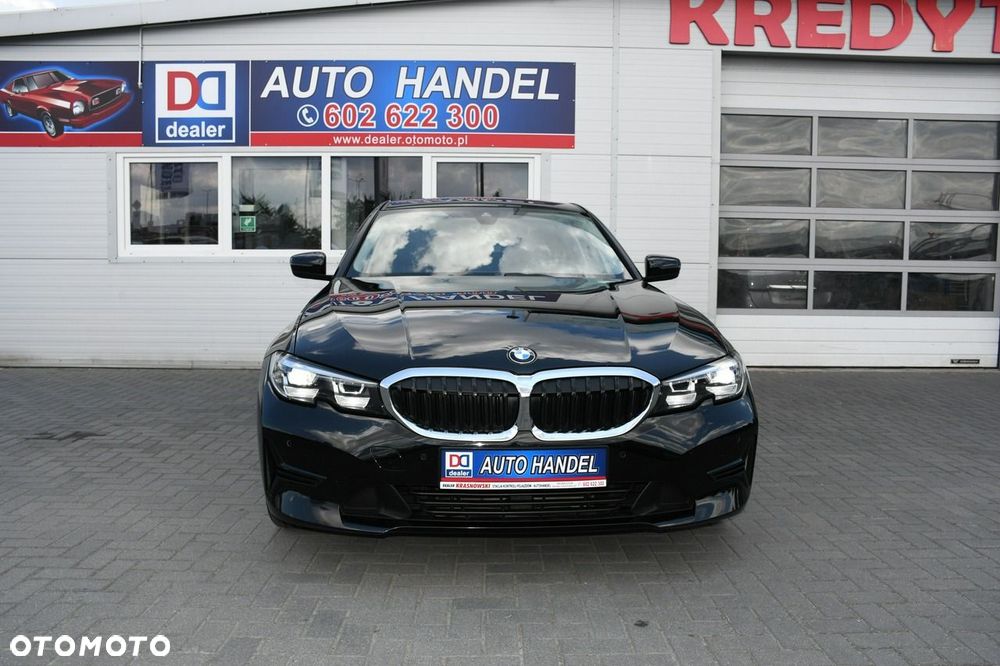 BMW Seria 3 320d mHEV - 9