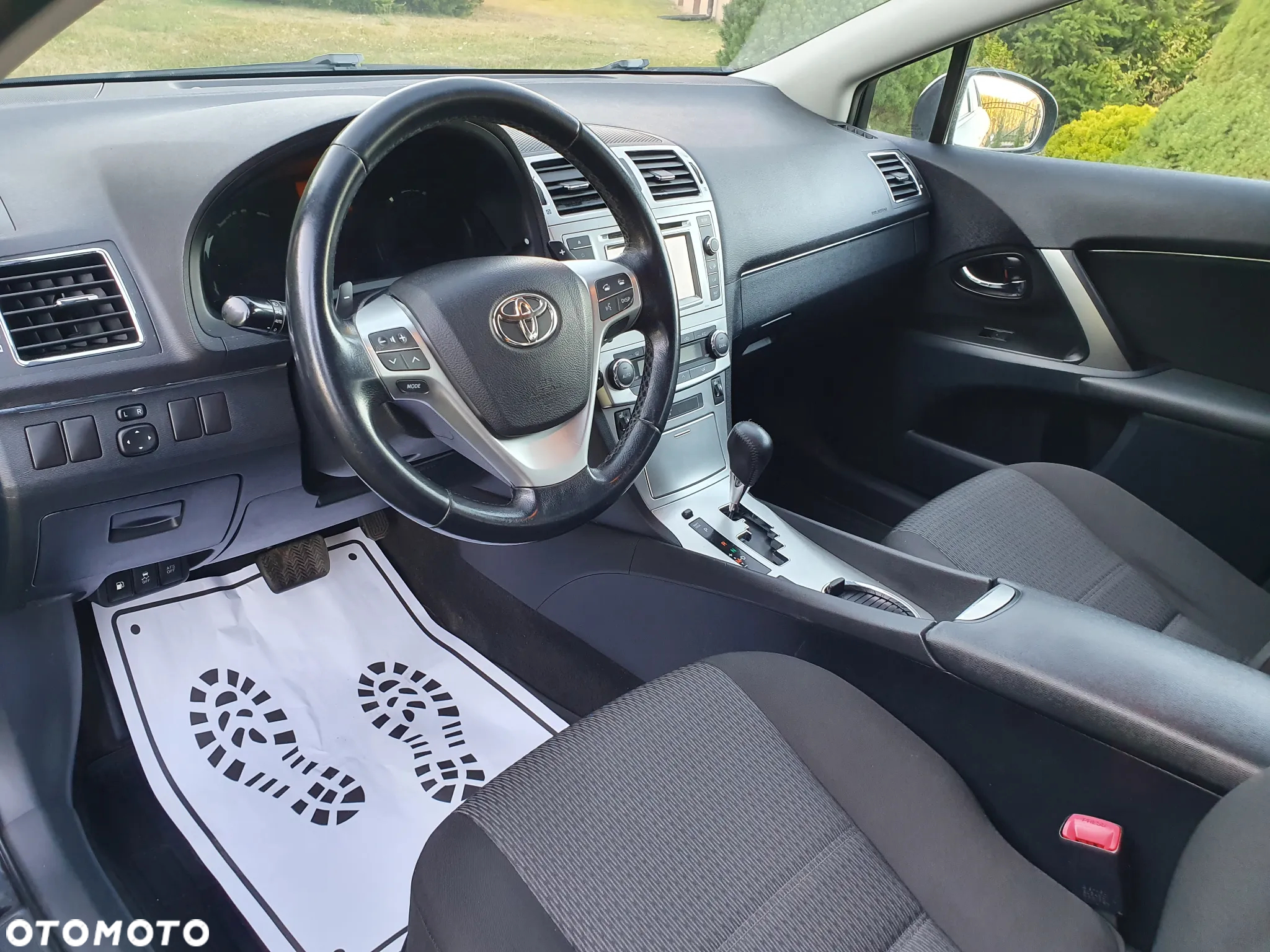 Toyota Avensis Combi 1.8 Multidrive S Executive - 12