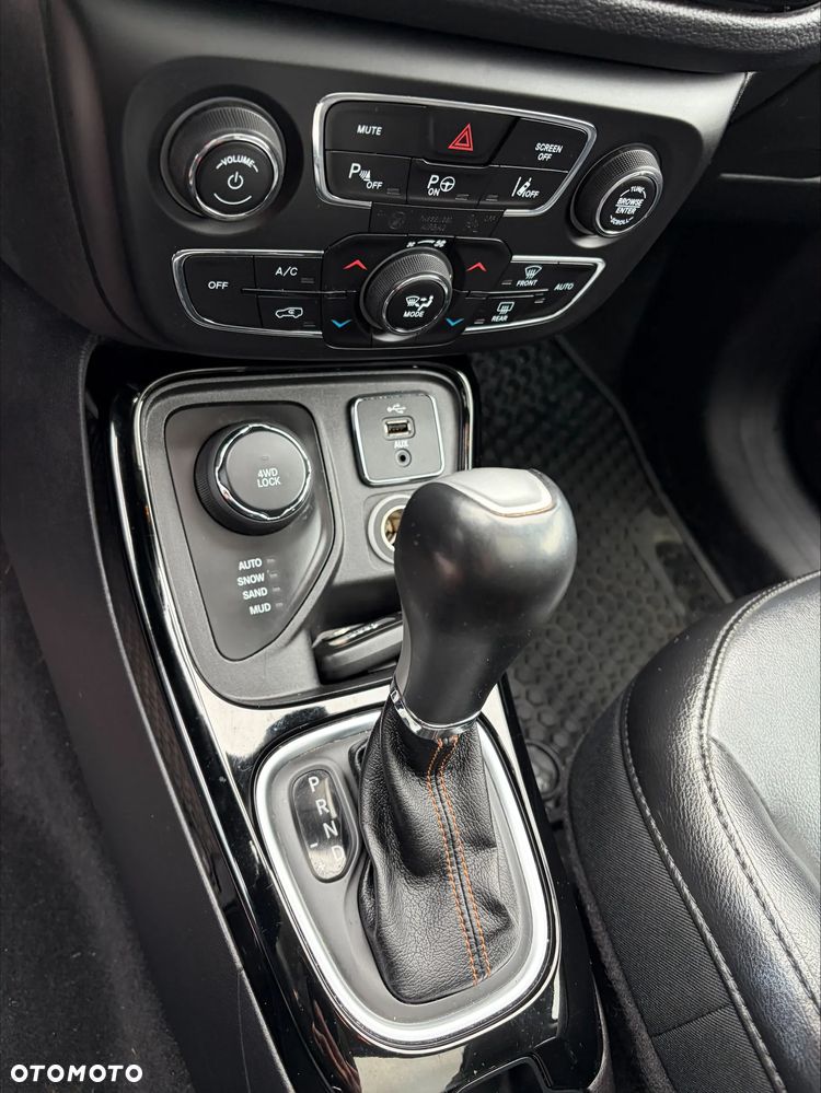 Jeep Compass 2.0 MultiJet Active Drive Low Automatik Trailhawk - 19