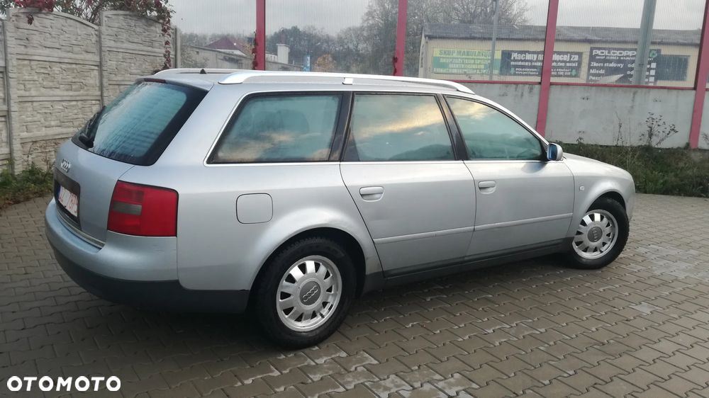 Audi A6 Avant 2.4 Quattro - 26