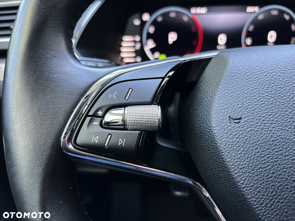 Skoda Superb 2.0 TDI SCR Style DSG - 22