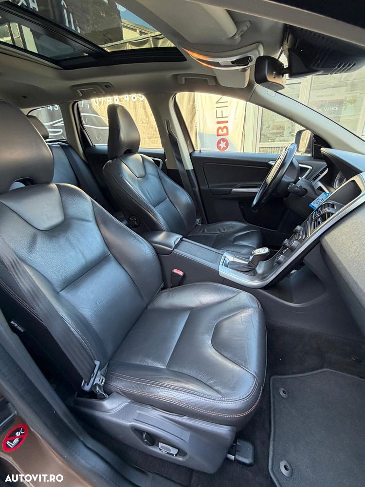 Volvo XC 60 2.4D AWD Aut. - 6