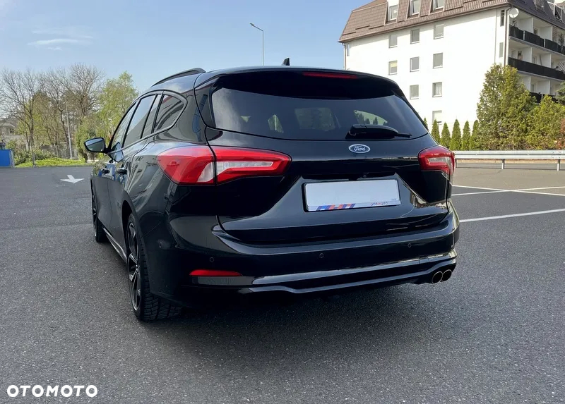 Ford Focus Turnier 1.5 EcoBoost Start-Stopp-System ST-LINE - 10