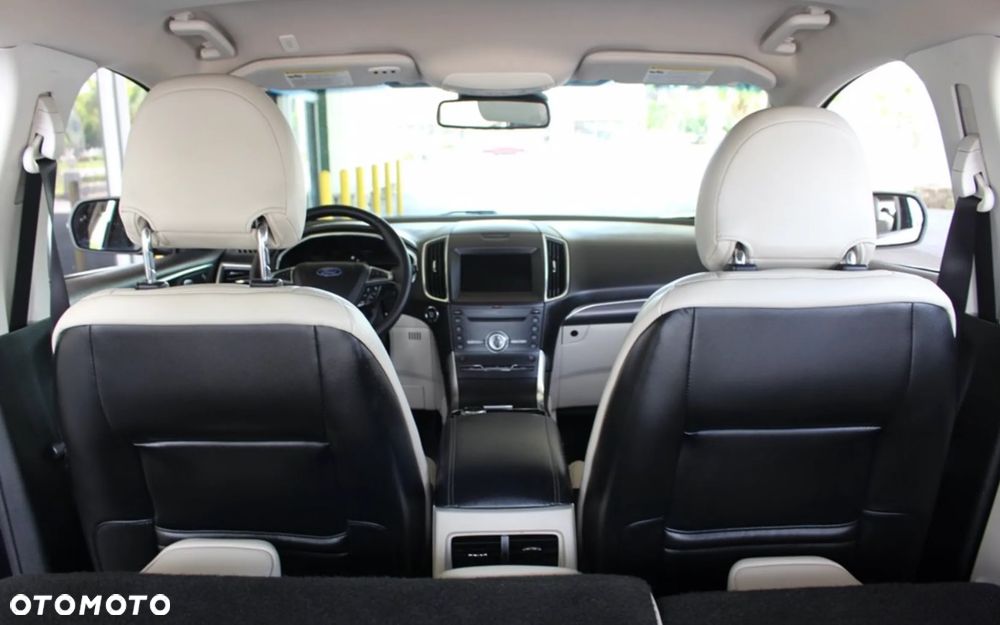 Ford Edge - 11