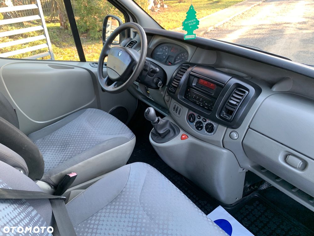 Renault Trafic - 10
