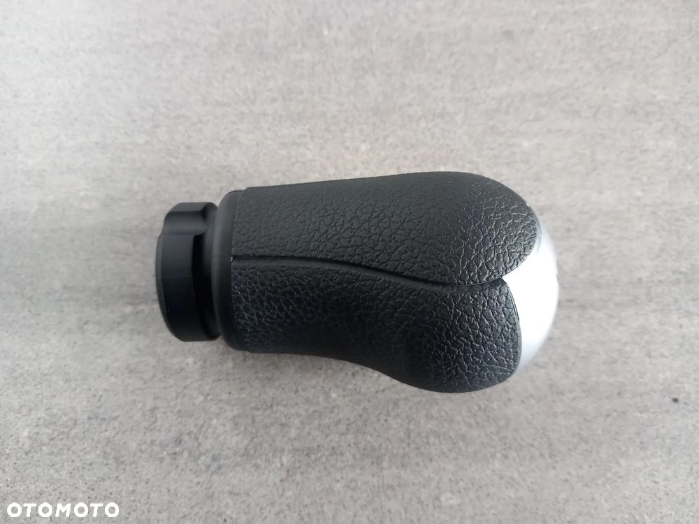 Gałka dźwigni zmiany biegów plastikowa - 5 biegów manual Ford Focus 2001-2008/ Fusion 2001-2012 1341487 - 5