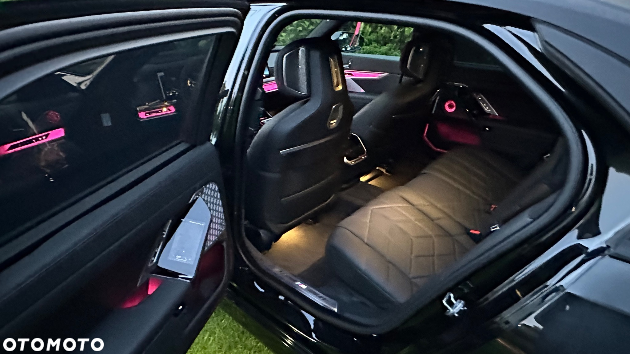 BMW Seria 7 - 27