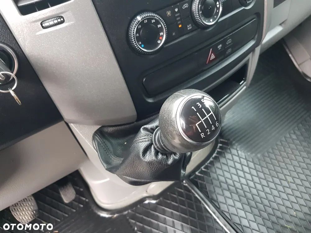 Volkswagen CRAFTER - 15
