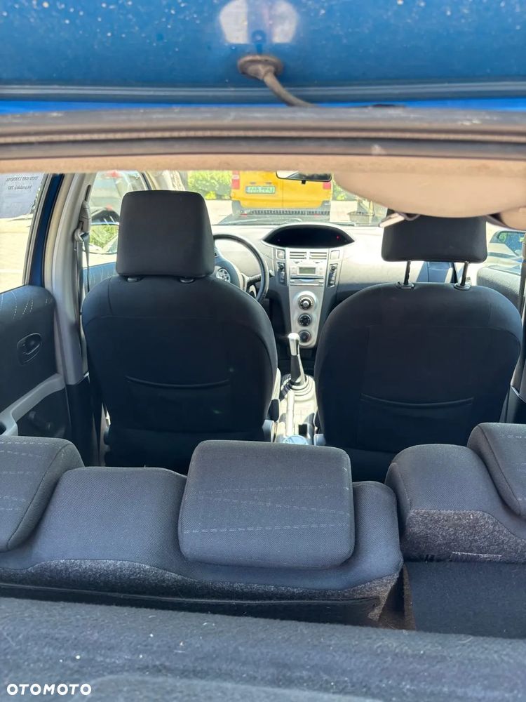 Toyota Yaris 1.3 Sol - 8
