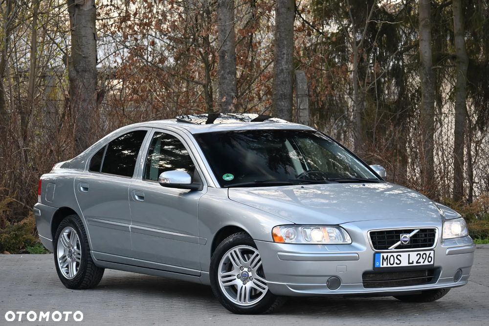 Volvo S60 2.4D5 Momentum - 3