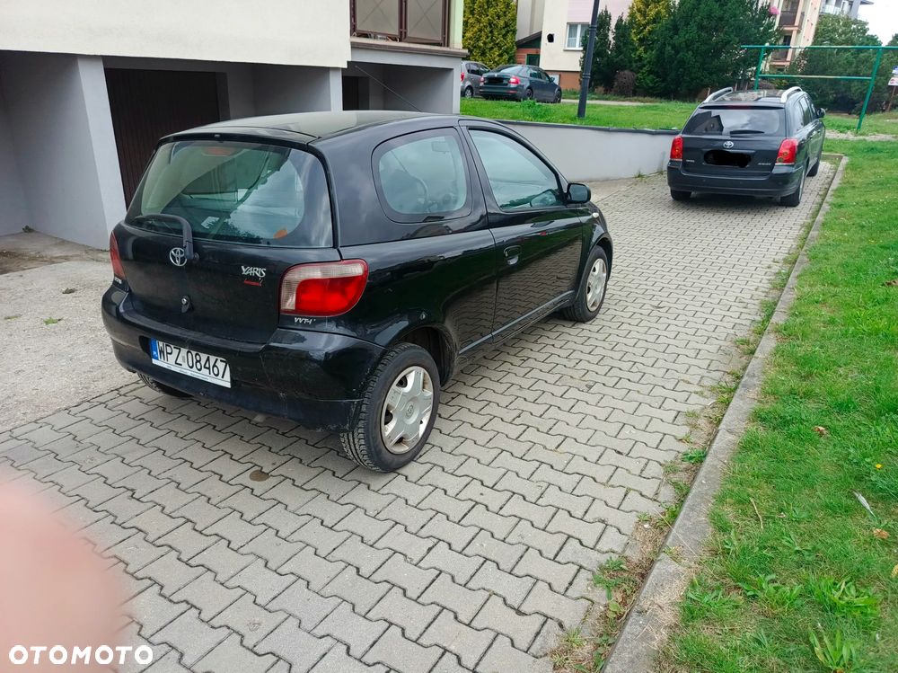 Toyota Yaris 1.3 - 5
