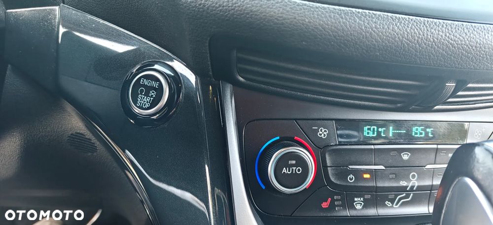 Ford Kuga - 25