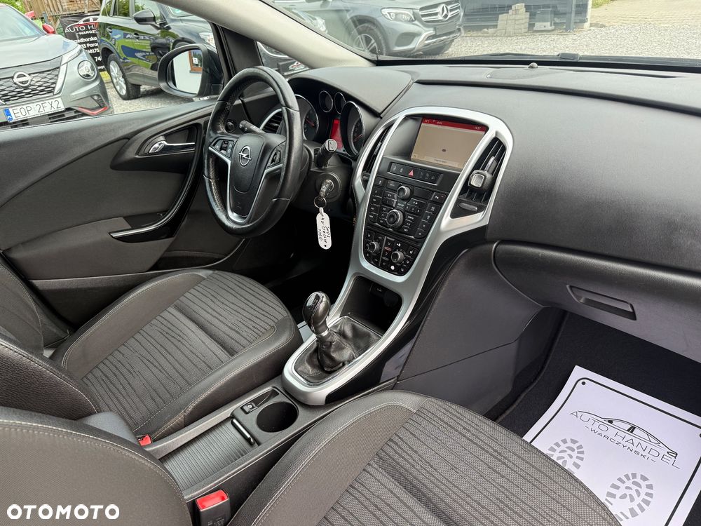 Opel Astra 1.4 T Cosmo - 14