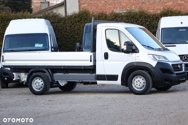 Fiat Ducato 3-osobowy + skrzynia ładunkowa MAŁY PRZEBIEG