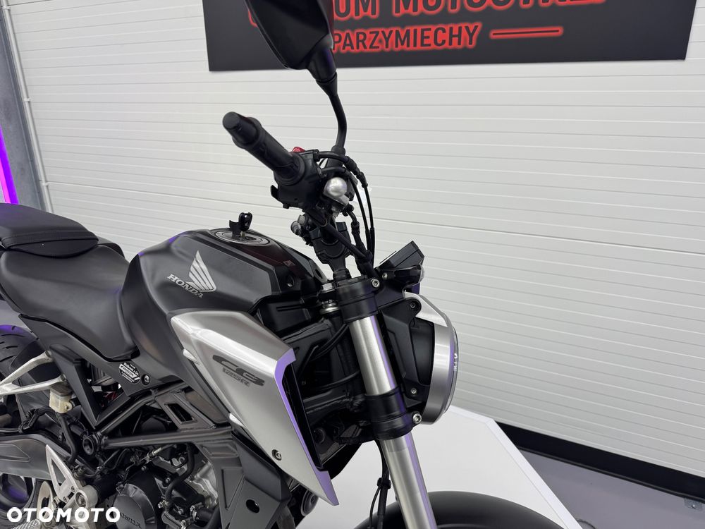 Honda CB - 11