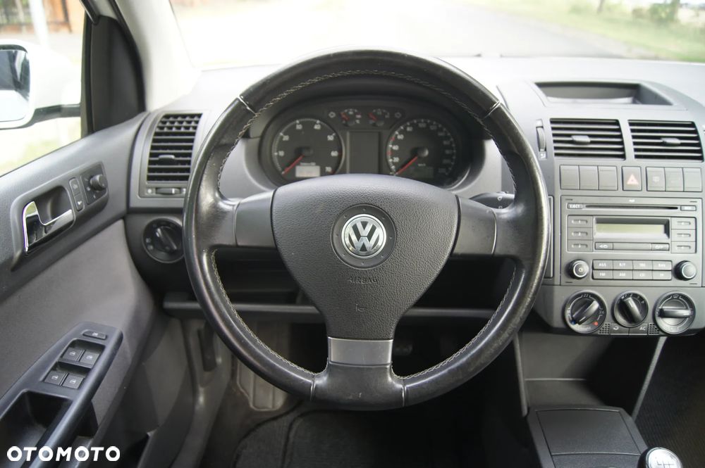 Volkswagen Polo 1.2 Team - 11