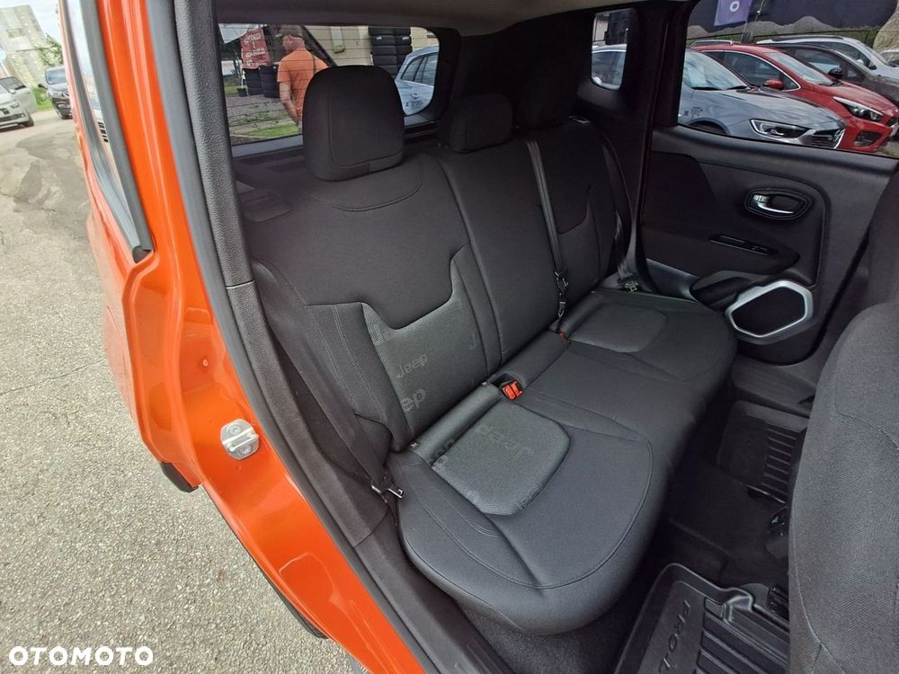 Jeep Renegade - 24