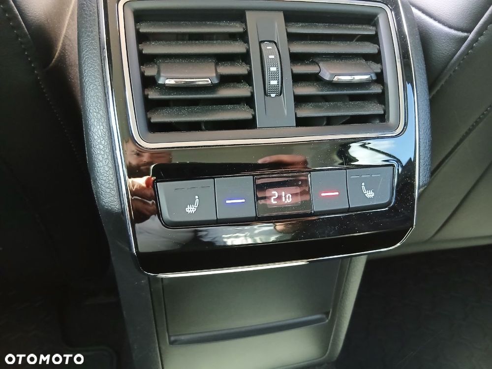 Skoda Superb 2.0 TDI SCR L&K DSG - 22