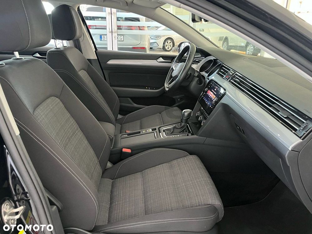Volkswagen Passat Variant 2.0 TSI Business DSG - 20