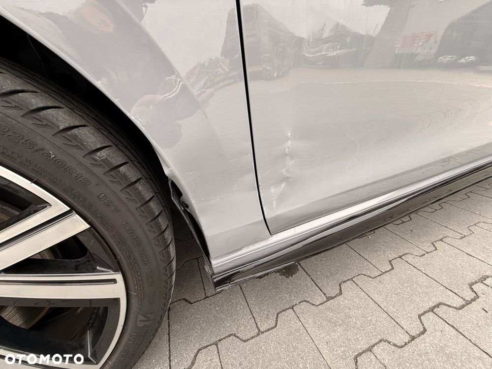 Volkswagen Golf 1.5 eTSI OPF DSG R-Line - 20