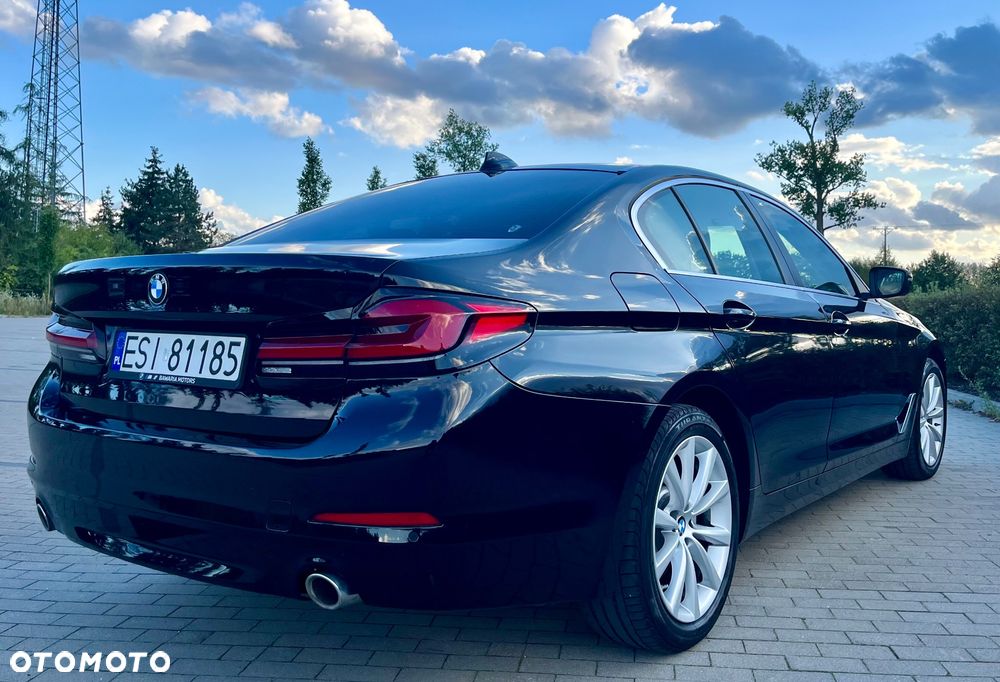 BMW Seria 5 518d - 11