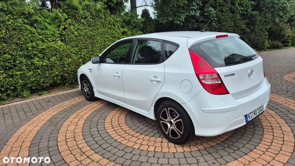 Hyundai i30 1.4 Base + EU5 - 6