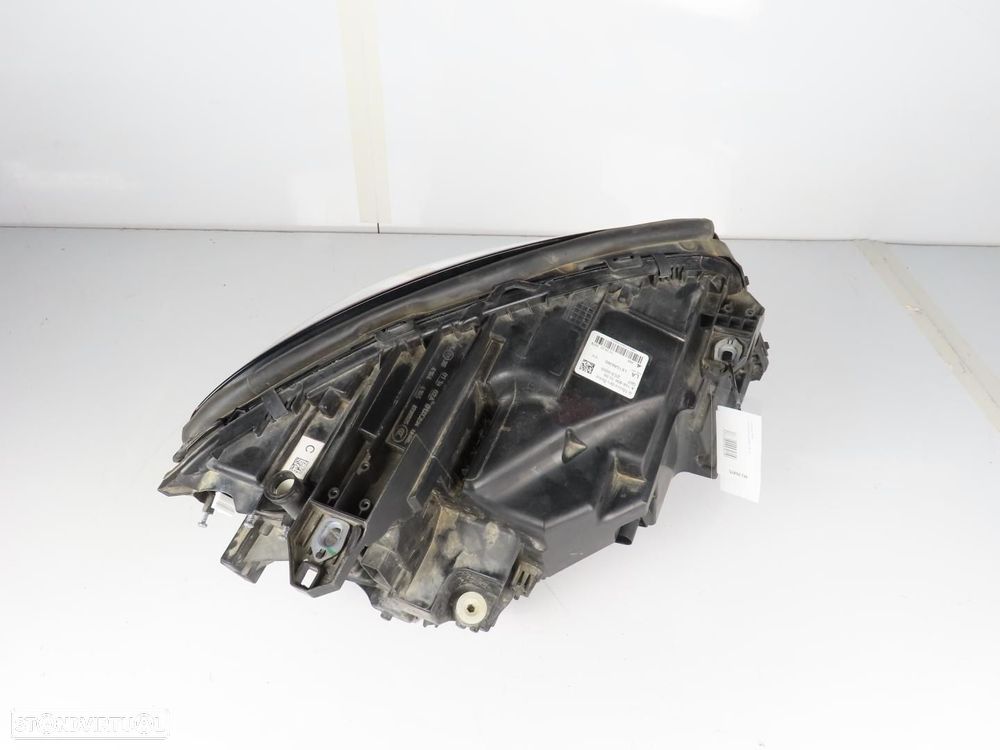 Farol LED Esquerdo Usado / Original MERCEDES-BENZ GLA-CLASS (X156) A1569067500 - 2