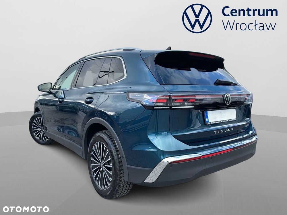 Volkswagen Tiguan - 11