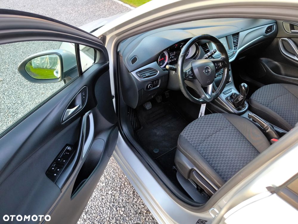 Opel Astra 1.4 Turbo Edition - 9