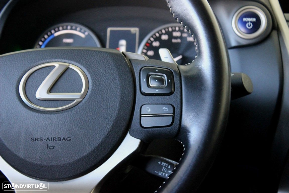 Lexus NX 300h Executive - 23