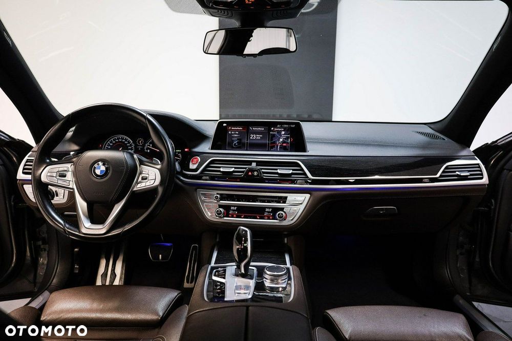 BMW Seria 7 - 18