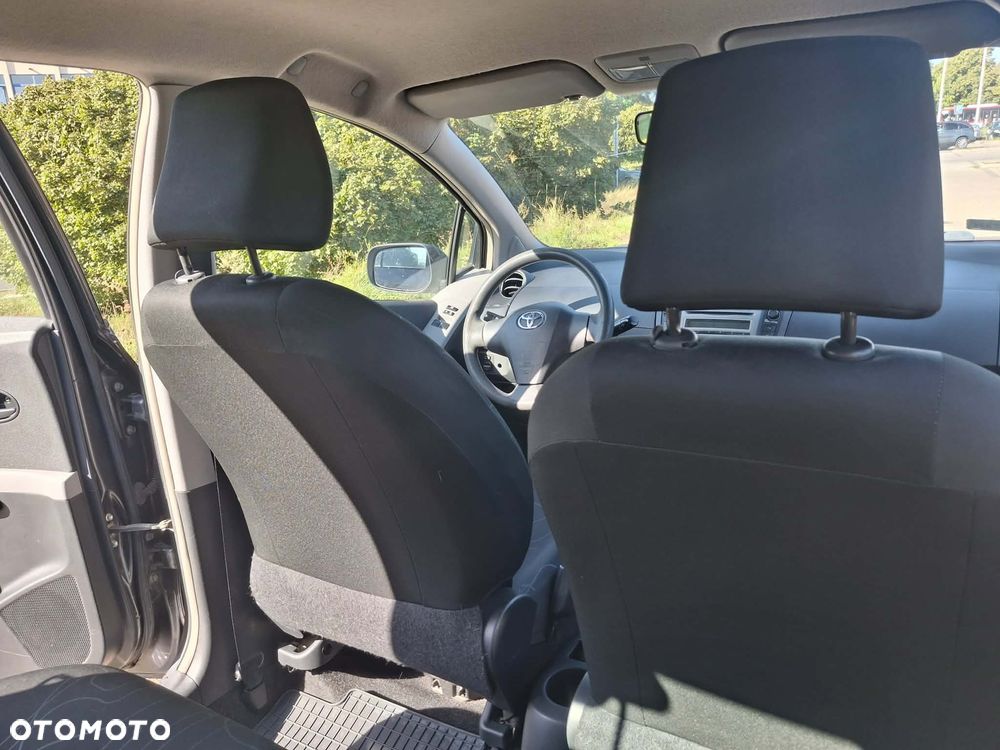 Toyota Yaris 1.0 Luna EU5 - 7
