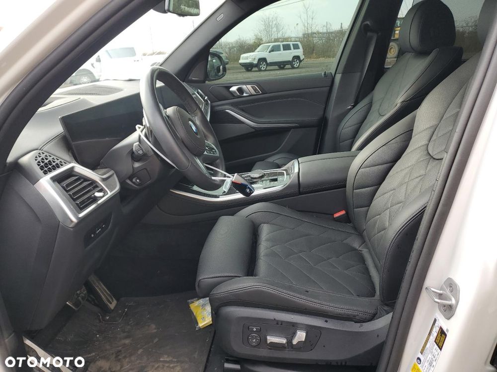 BMW X5 xDrive40i - 7