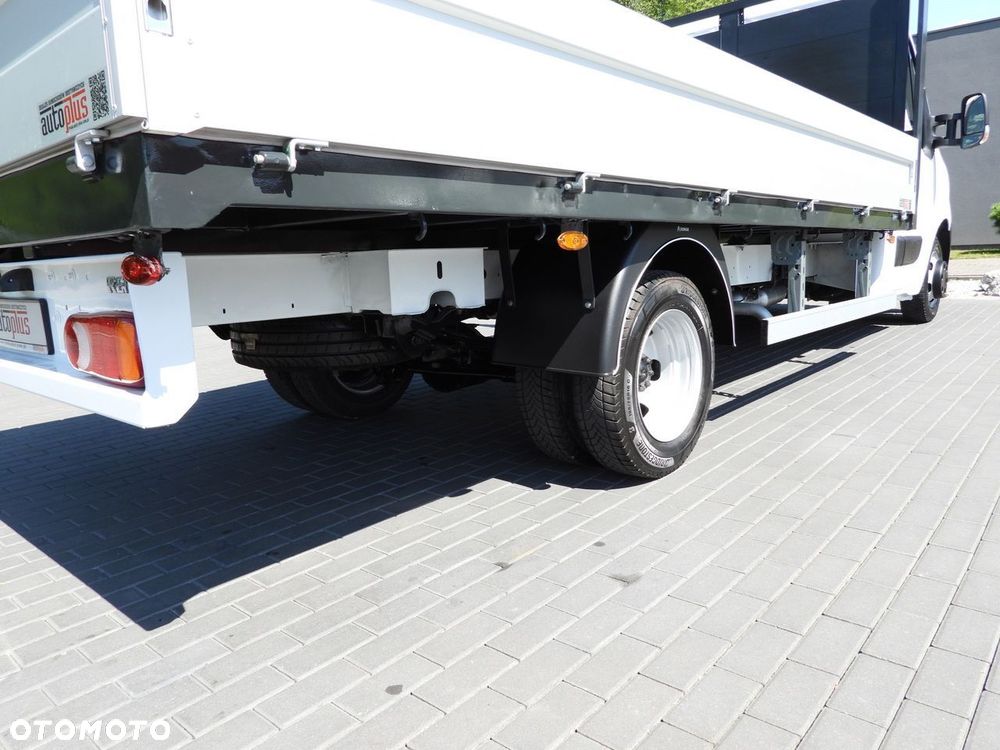 Renault MASTER SKRZYNIA 8 PALET TEMPOMAT LEDY BLIŹNIACZE KOŁA KLIMATYZACJA  165KM - 17