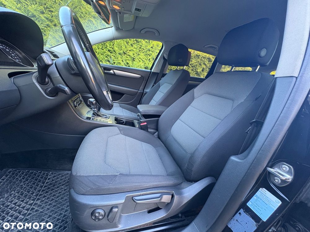 Volkswagen Passat 2.0 TDI Comfortline DSG - 6