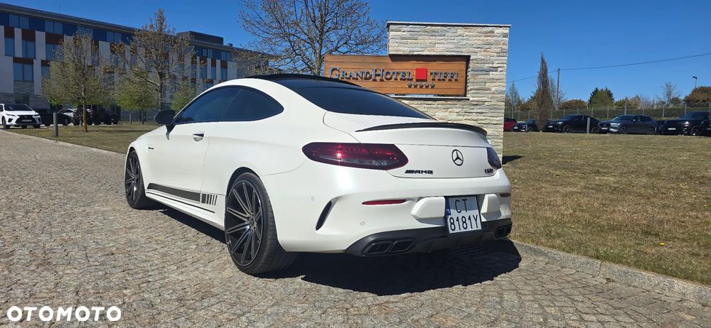Mercedes-Benz Klasa C AMG 63 S AMG Speedshift 7G-MCT - 21