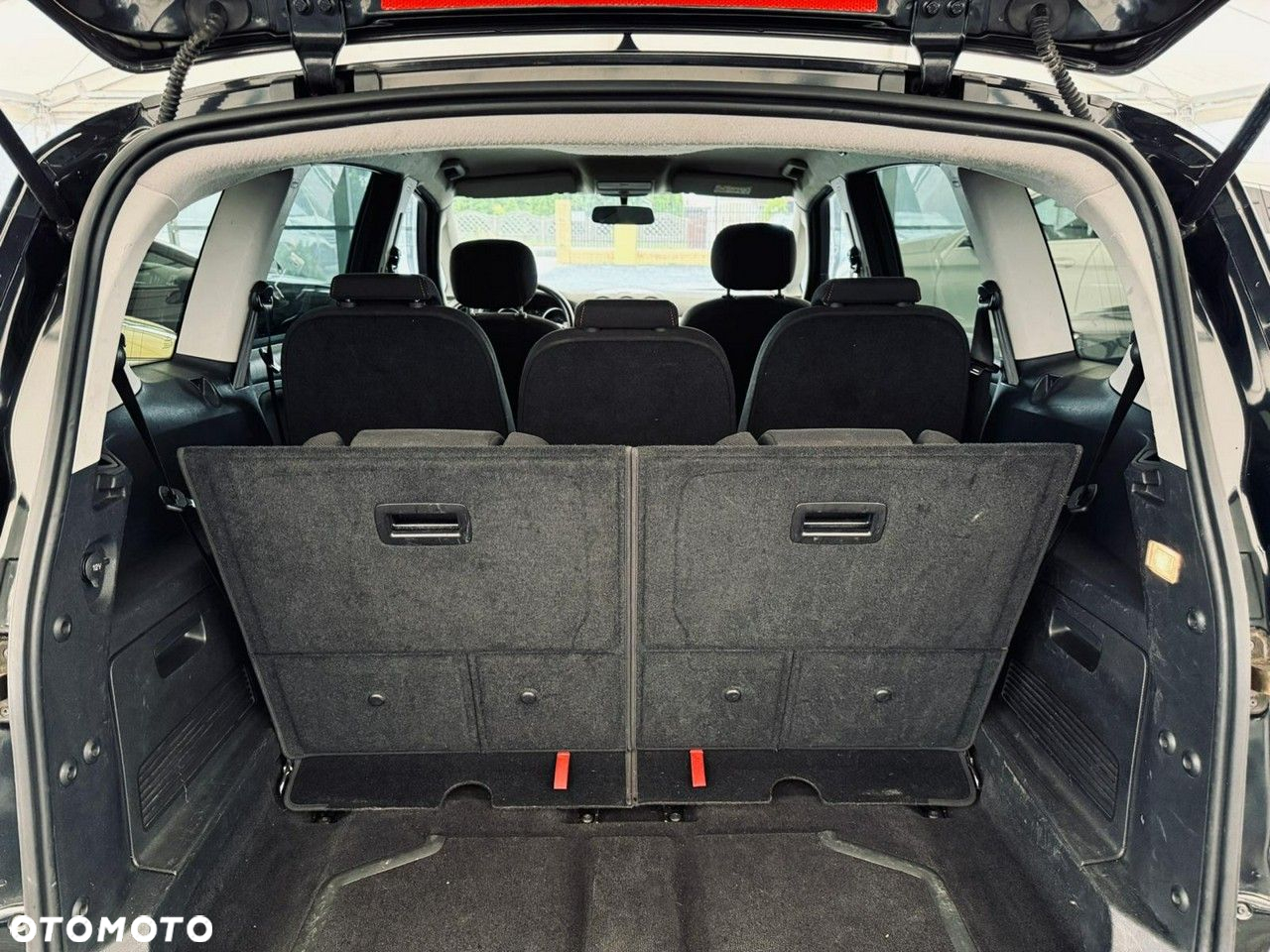 Ford S-Max - 21